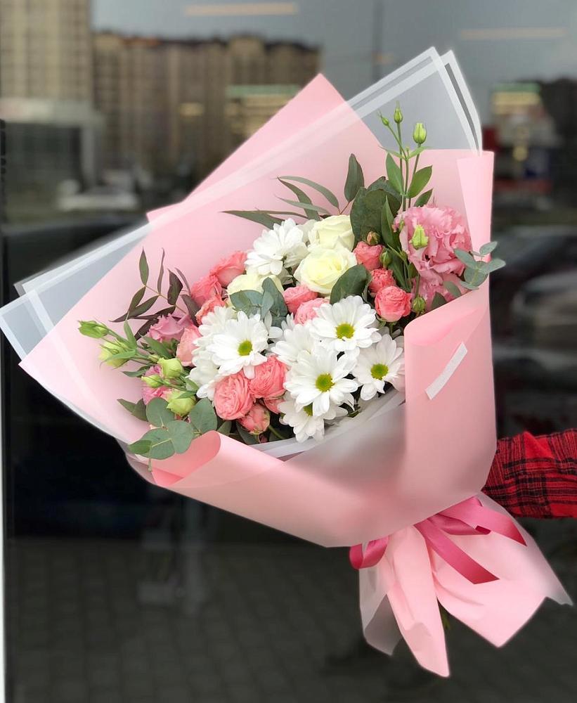 Букет нежный в Новый Городок Щелковского района Букет цветов из: Розы, Лизиантусы и Хризантемы в Новый Городок Щелковского района